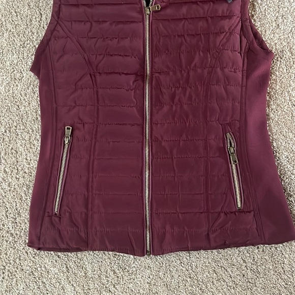 Cute Vest - Picture 2 of 4